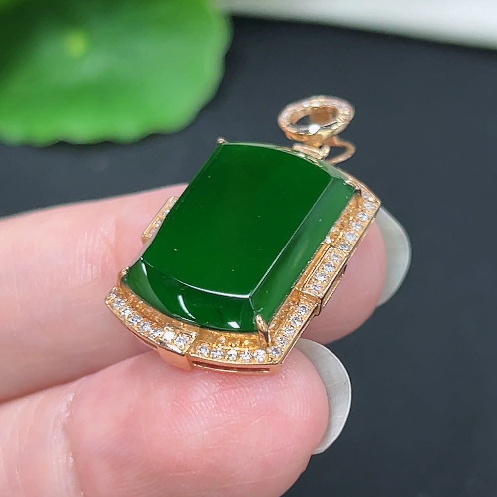 Jadeite plain pendant with 18k diamond accents, showcasing a smooth jade gemstone, weight approx. 4.81g, by HKHQ.