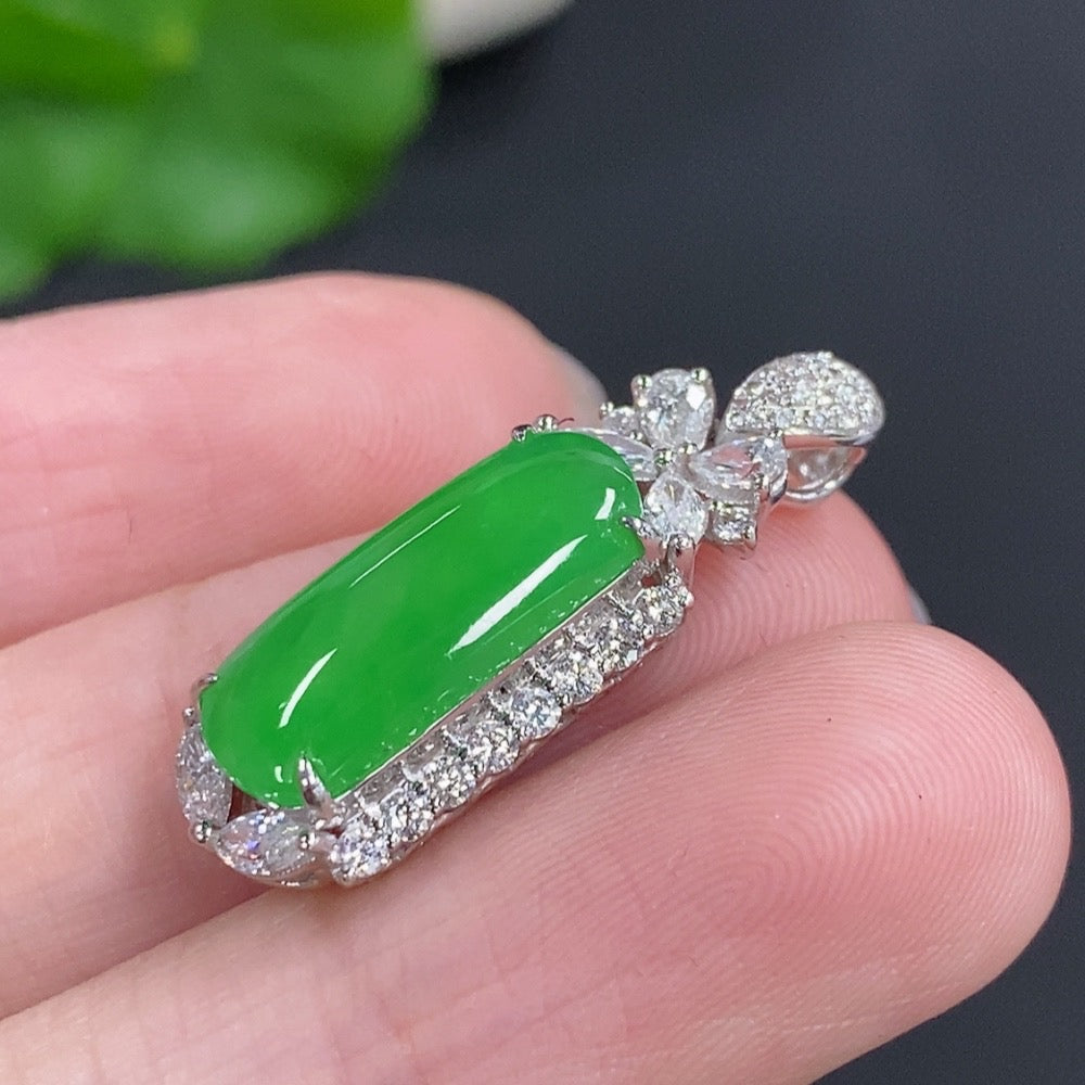 Jadeite Pendant with 18k Gold Mounting, Accented with Diamonds