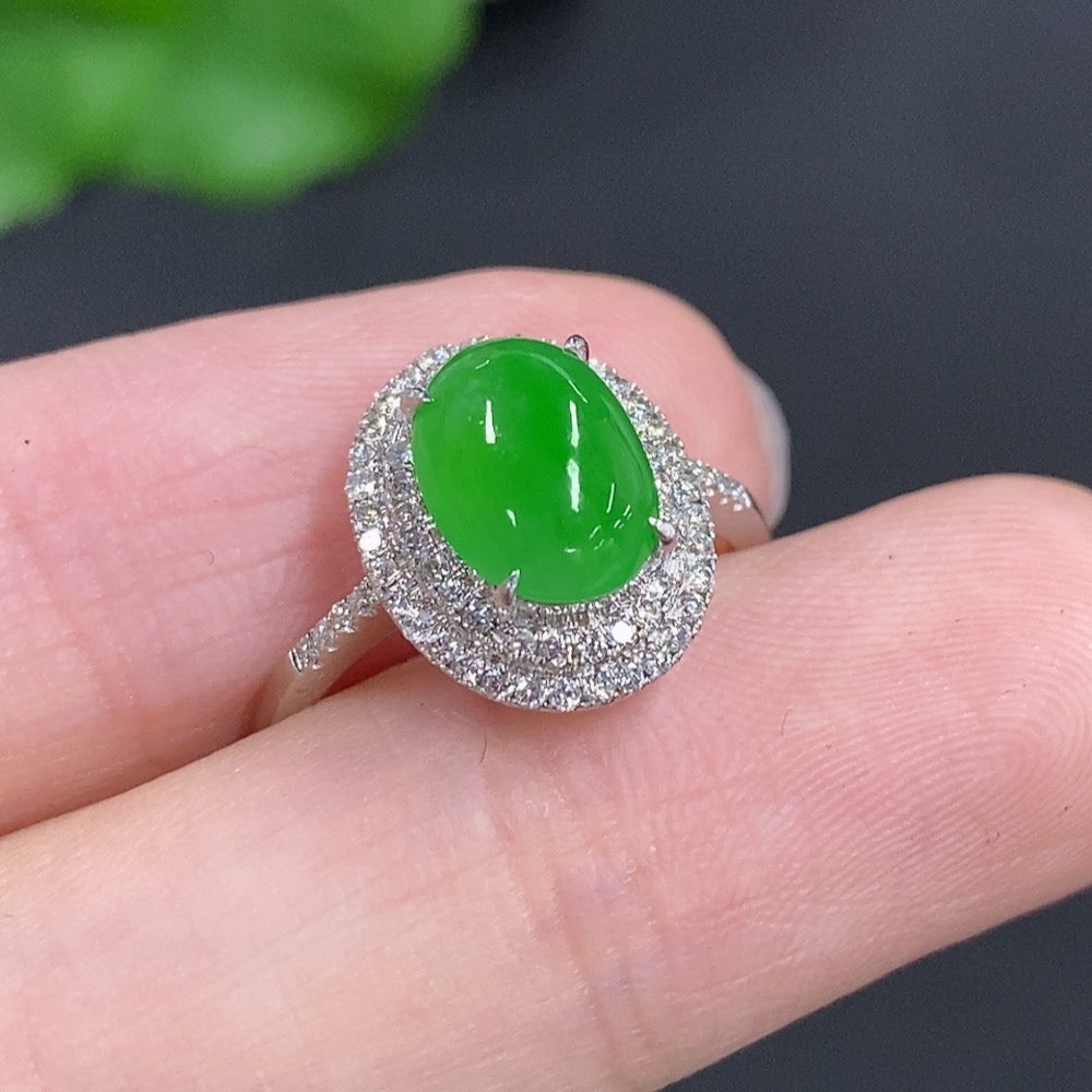 Jadeite Cabochon Ring 69% GoldWith Diamond Accents