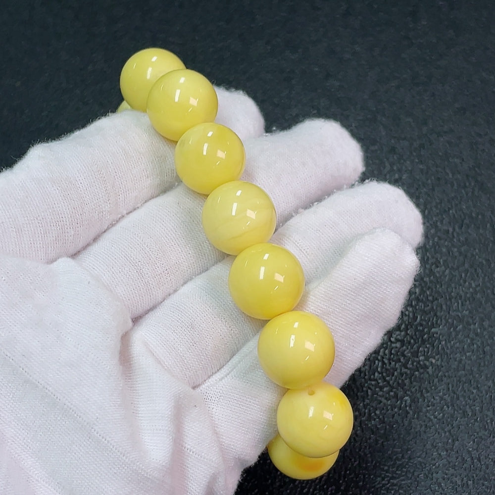 Amber Beeswax Bracelet, Total Weight Approx. 20.18g, Size About 13.3mm