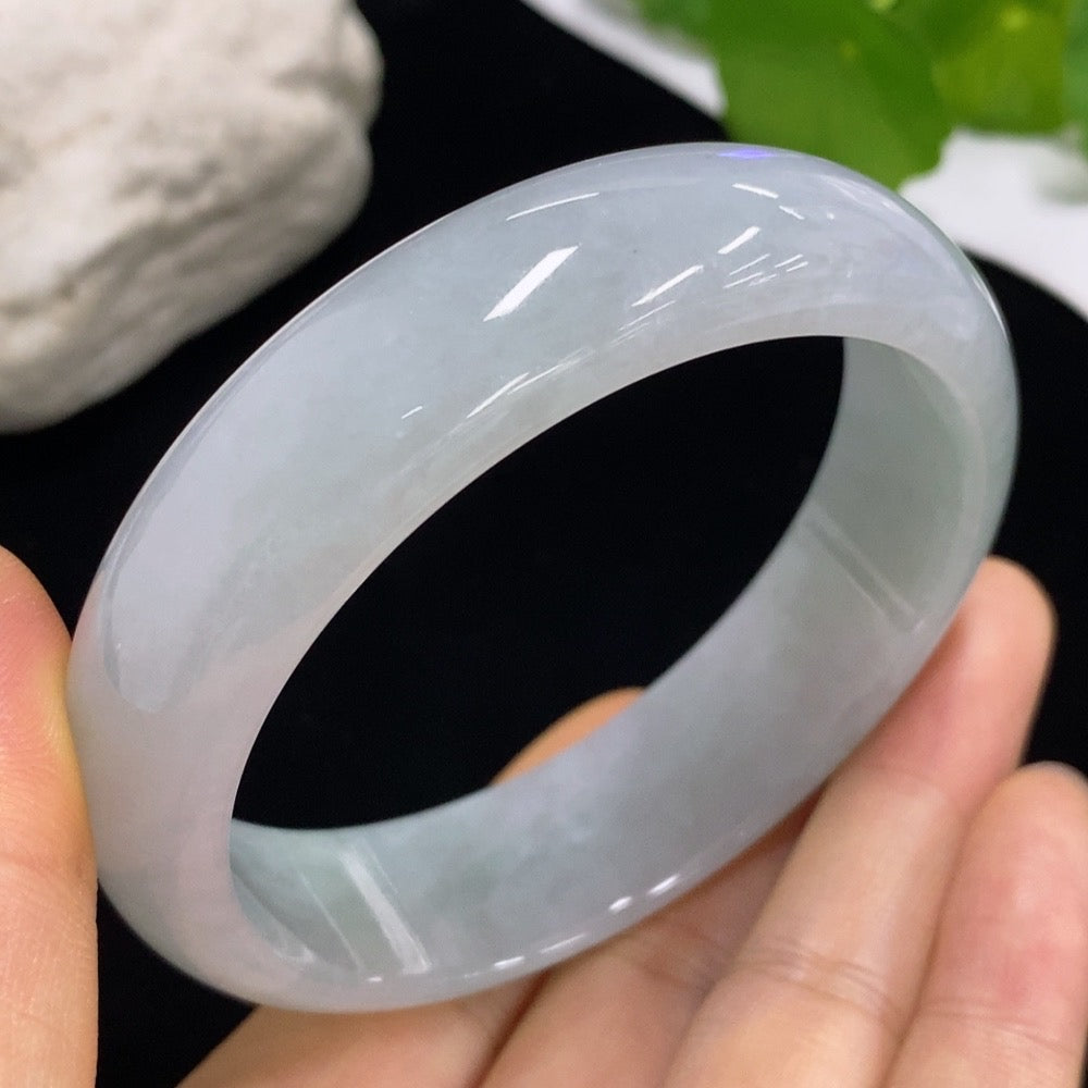 Jadeite Round Bangle