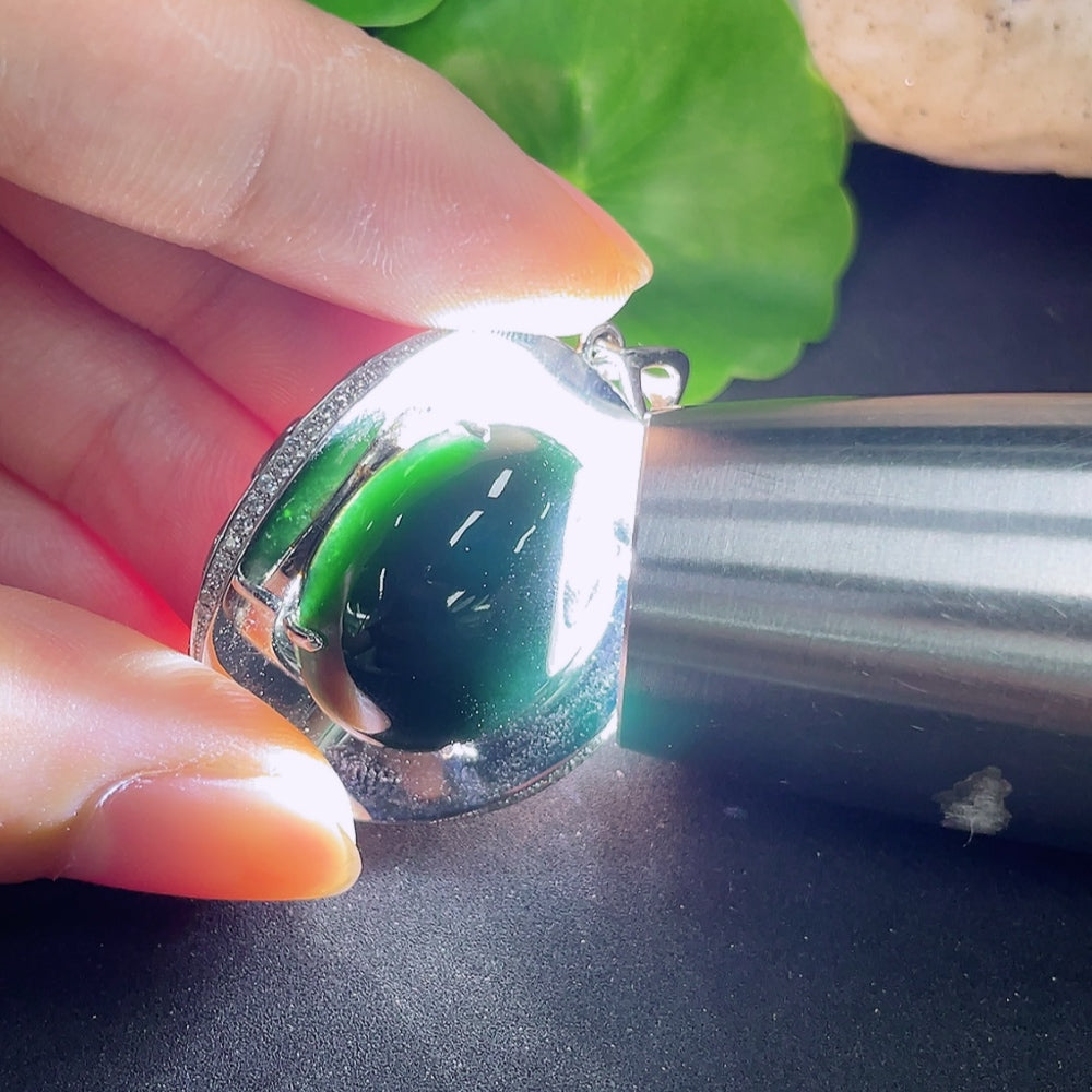 Jadeite Pendant Total Weight Approx. 15.6g 18k with Diamond Accents