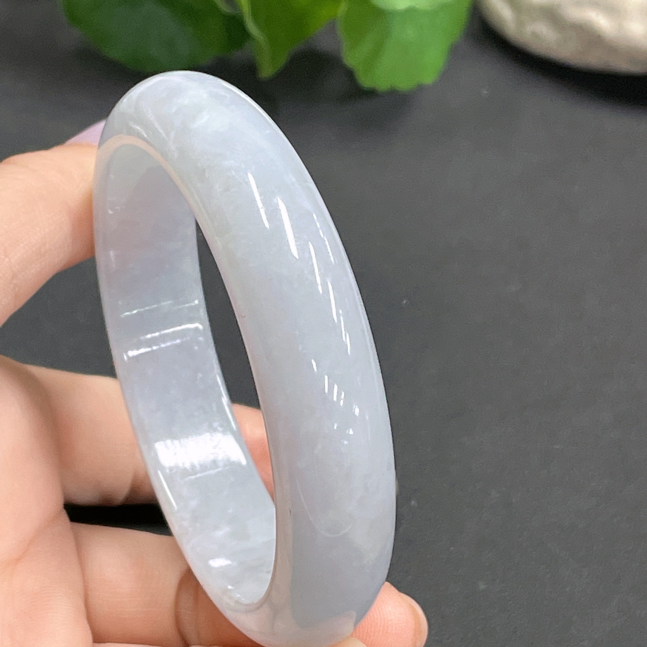 Jadeite Bangle Size 55.5mm Total Weight 56.320g