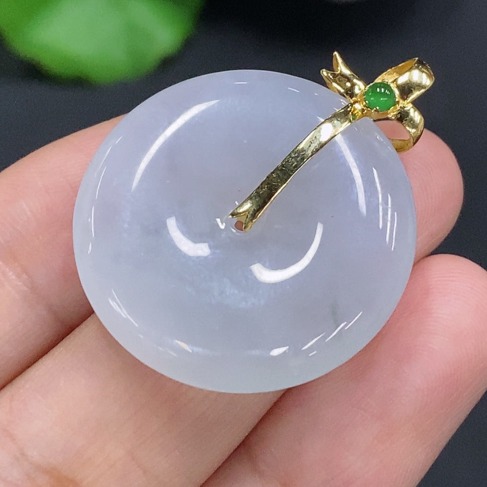 Jadeite Ruyi Pendant with 18K Gold Clasp, Total Weight Approx. 8.84g