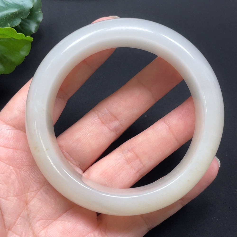Round Hetian Jade bracelet with 60.1mm diameter, weighing approximately 98.35g, showcasing smooth, polished green jade beads.
