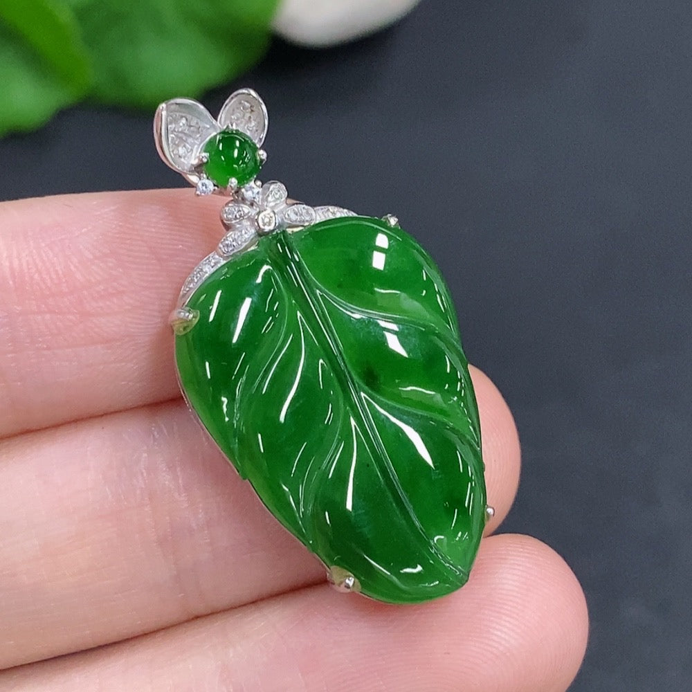 Jadeite Leaf Pendant 18K Gold with Diamond Accents