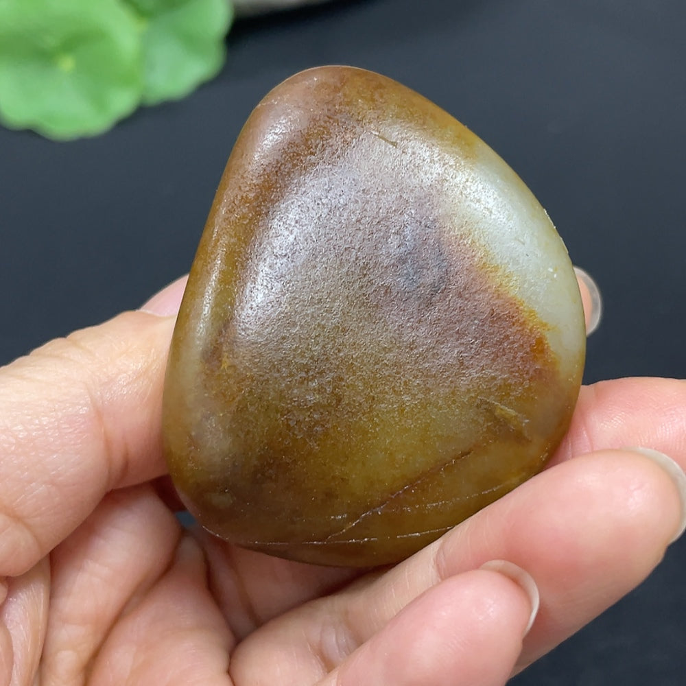 Hetian Jade jewelry piece weighing approximately 75.4g with mineral components, featuring undetermined skin color, by HKHQ.