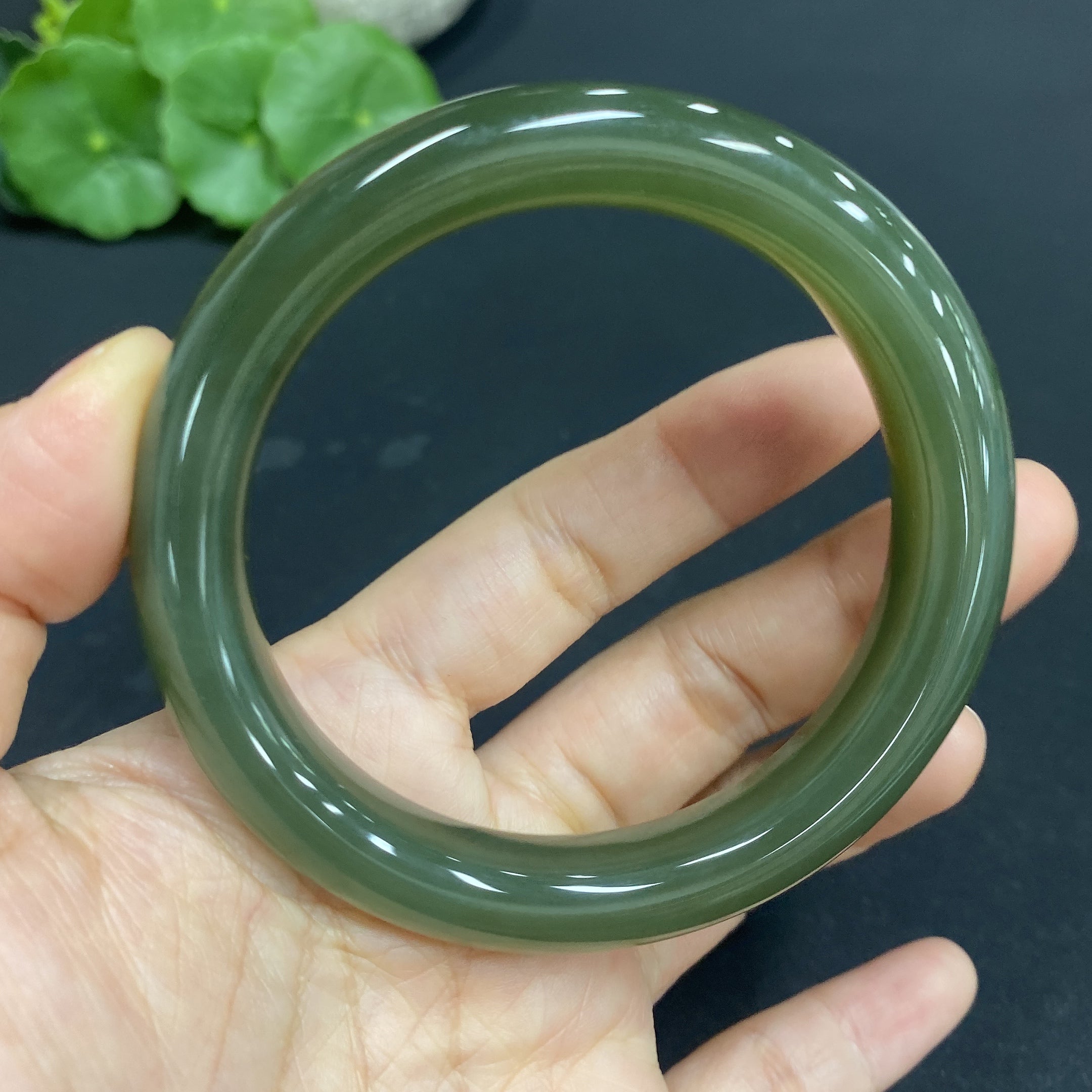 Hetian Jade Round Bracelet Size 56.2 Total Weight Approx. 58.7g
