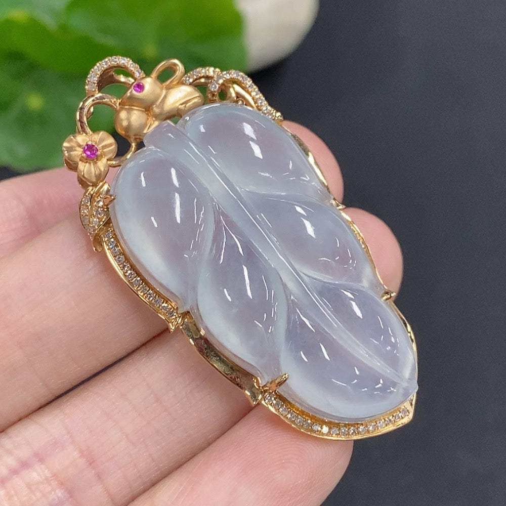 Jadeite Leaf Pendant 18k Gold Total Weight Approx. 13.16g Set with Diamonds (Colorless)