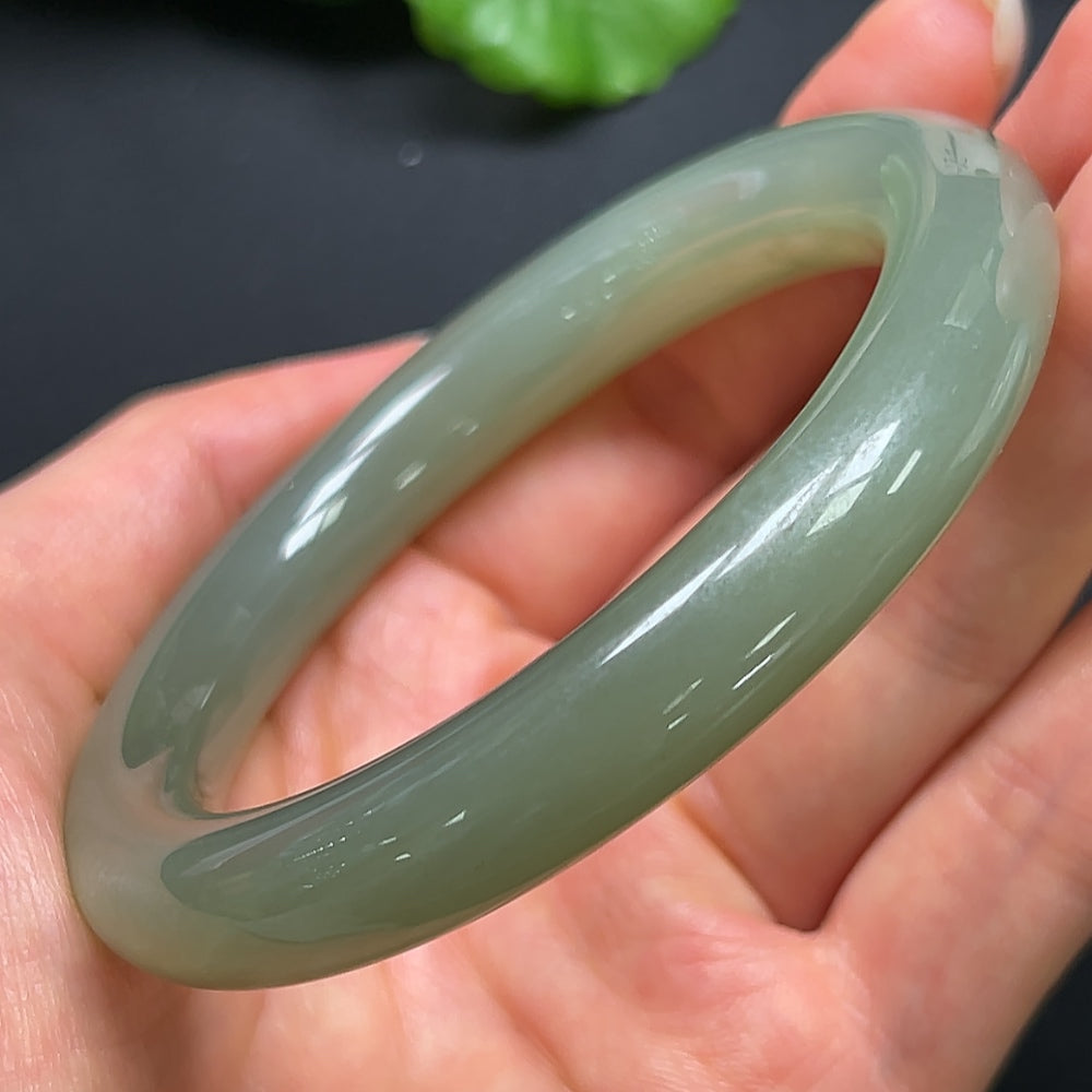 Hetian Jade Round Bangle