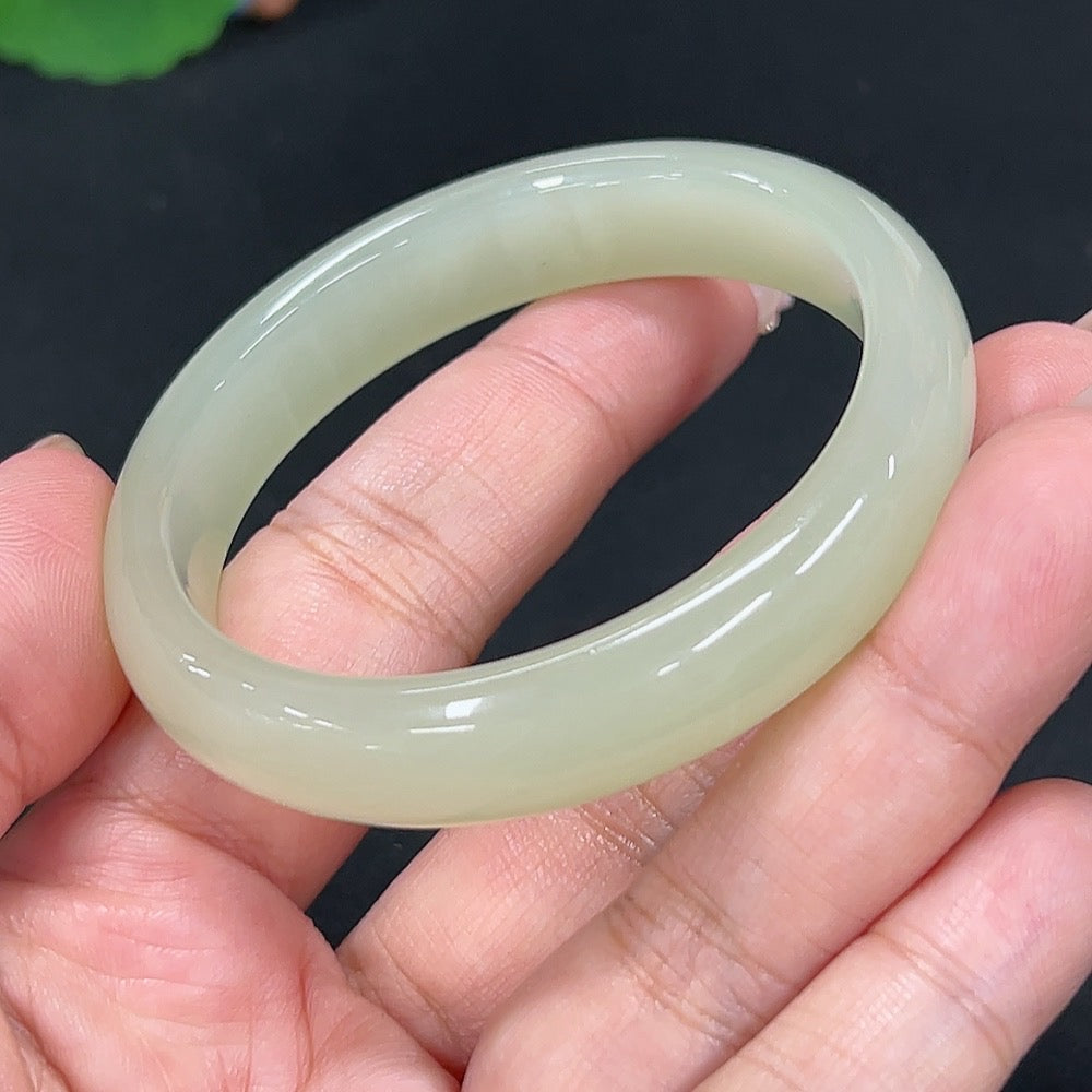 Hetian Jade Round Bracelet Size 52.8 Total Weight Approx. 37.2g