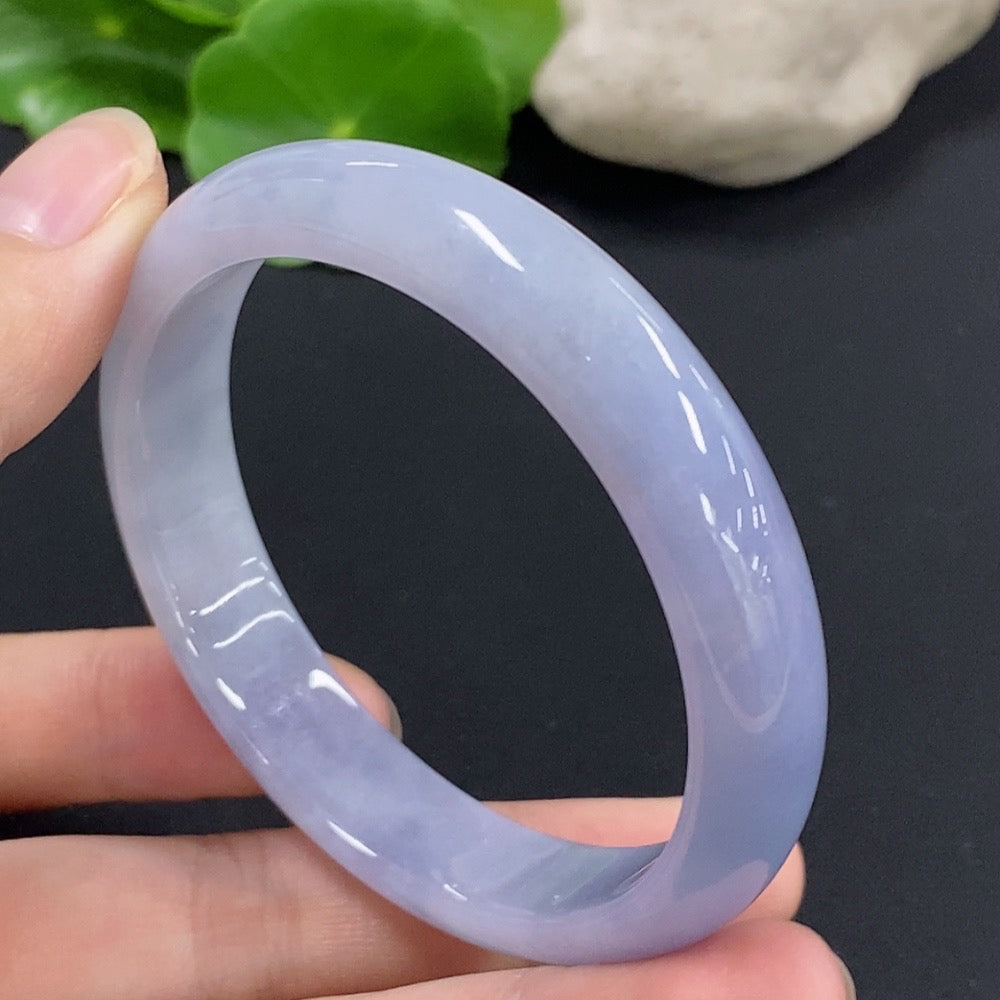 Jadeite round bangle with size 54.6 and weight 40.55g, crafted from green jade, by HKHQ, displayed on a neutral background.
