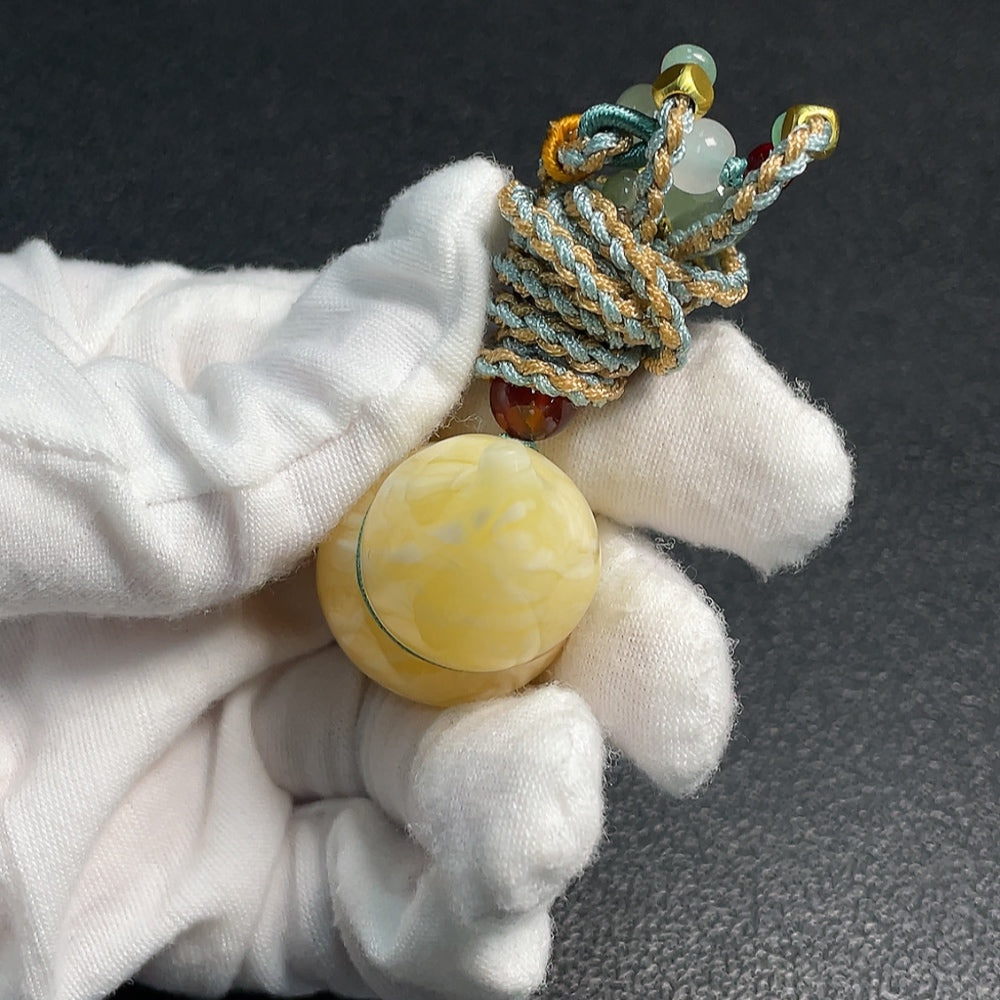 Amber Beeswax Pendant Total Weight Approx. 18.03g with Rope Non-Gold