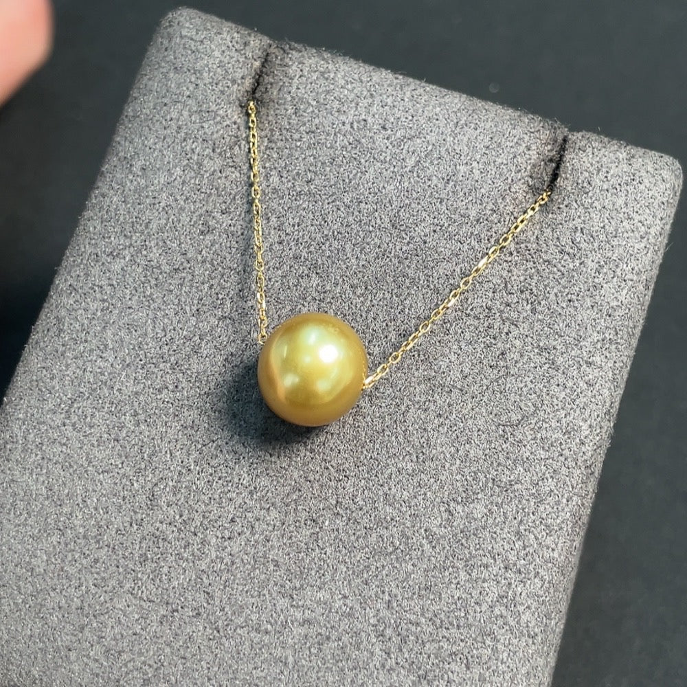 Seawater Pearl Inlaid Necklace 18K Gold Color Origin Undetermined