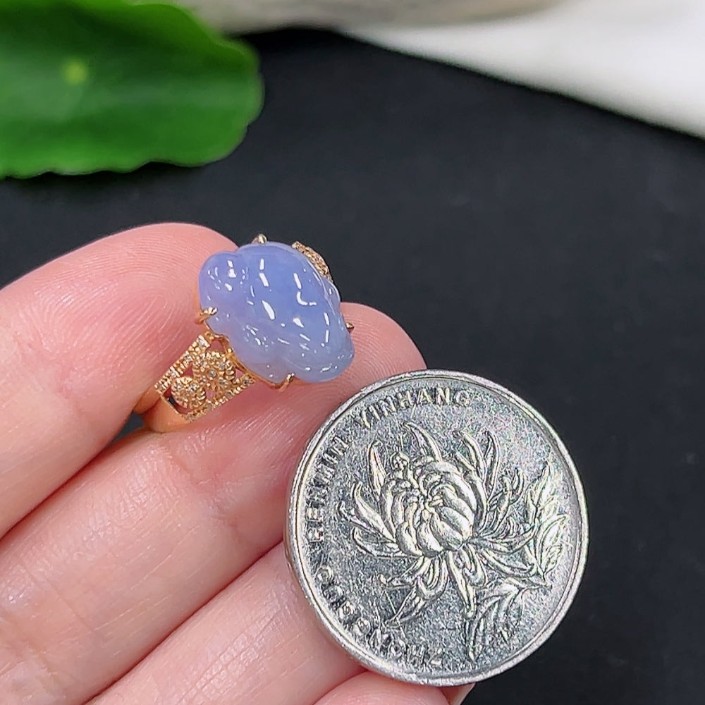 Jadeite inlaid ring18K gold (with diamond accents)