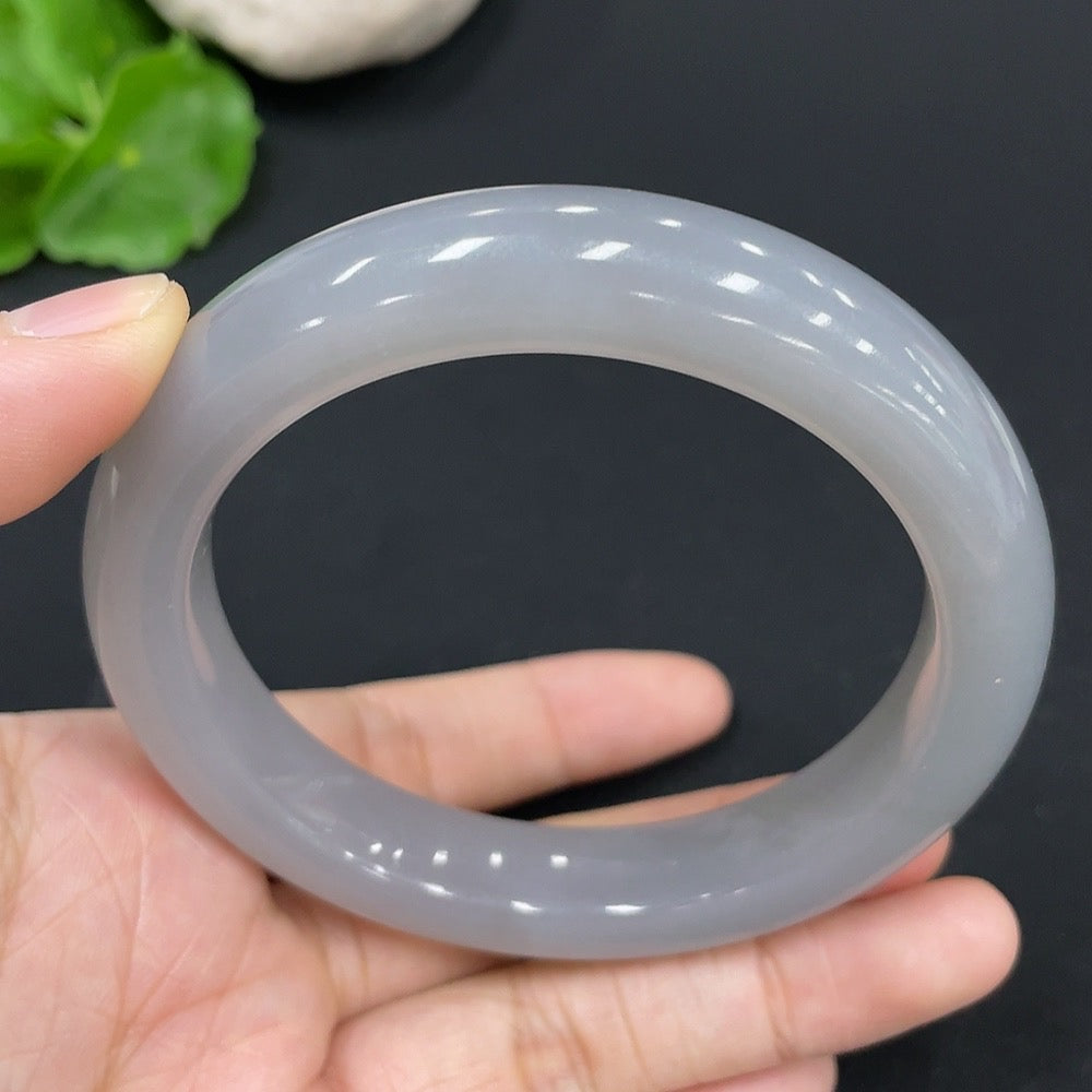 Hetian Jade Round Bracelet, Inner Diameter 58.3, Total Weight Approx. 64.3g