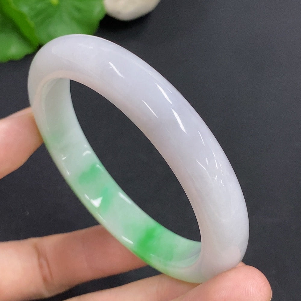 HKHQ jadeite round bracelet with minerals, weighing approx. 44g and size 55, showcasing smooth jadeite beads and mineral details.