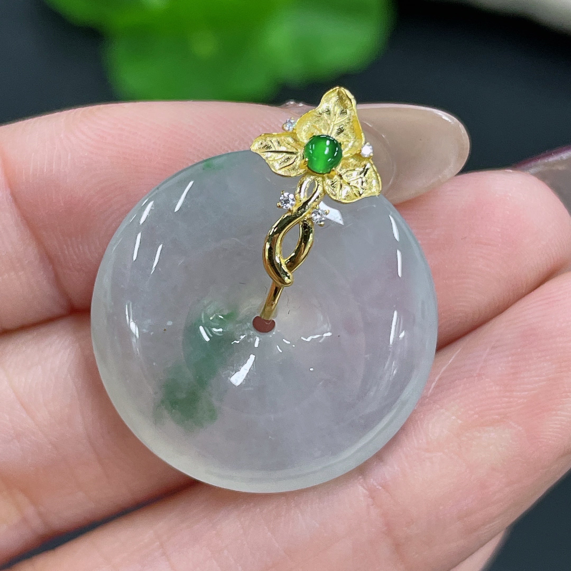 Jadeite Pendant, Safety Buckle, 18K Buckle Head, Non-Diamond, Total Weight Approx. 6.45g