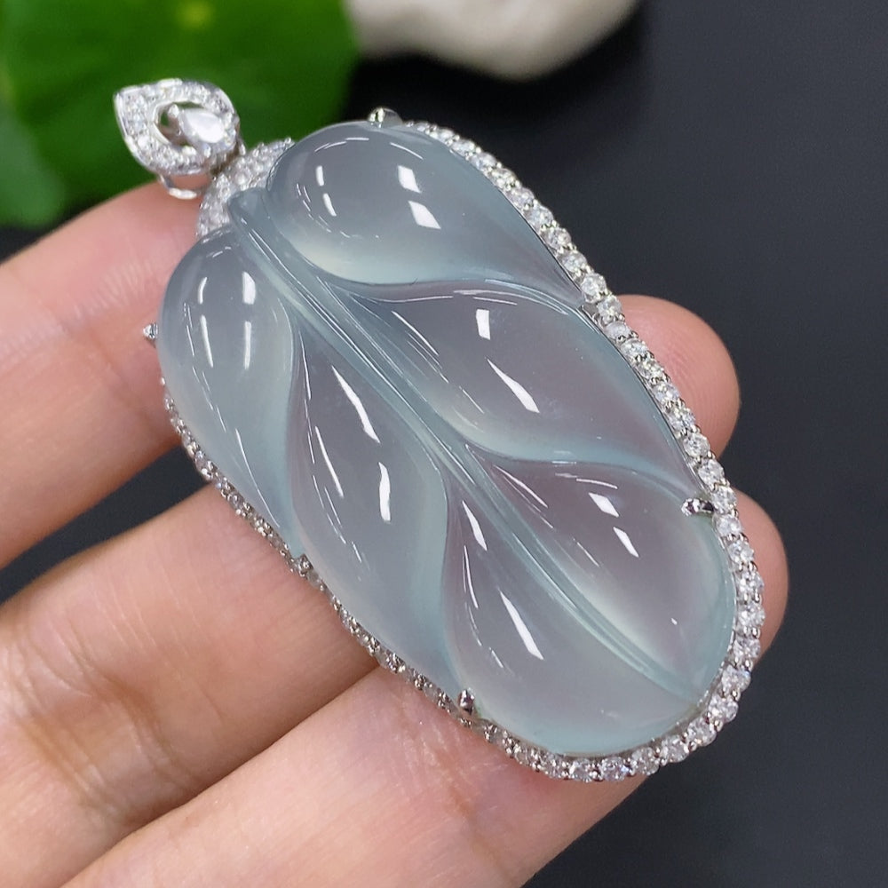 Jadeite Leaf Inlaid Pendant 18K Gold (With Diamond Accents)