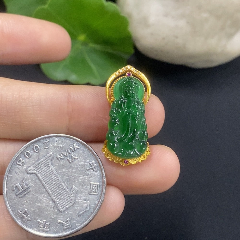 Jadeite Guanyin inlay pendant 18K gold non-diamond (with glue at the bottom) total weight about 1.88g