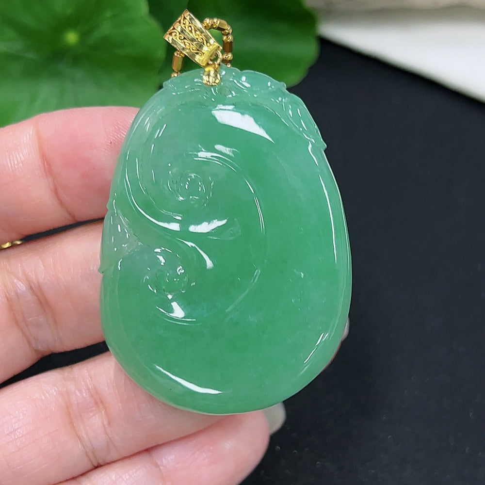 Jadeite Ruyi Pendant with 18K Gold, Non-Gold Chain, Total Weight Approx. 19.3g (Excluding Chain)