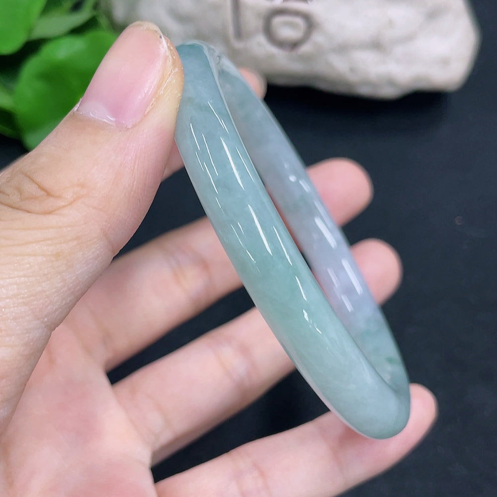 Jadeite Round Bangle
