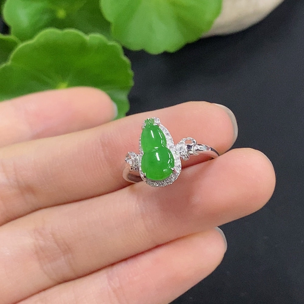 Jadeite Gourd Inlaid Ring 18K Gold with Diamond Size 15 Total Weight Approx. 2.02g