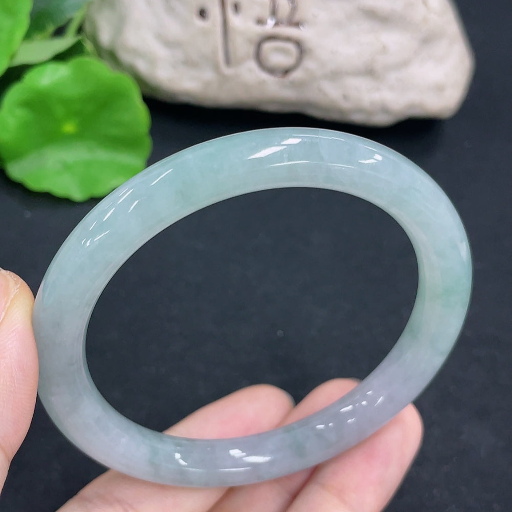 Jadeite Round Bangle