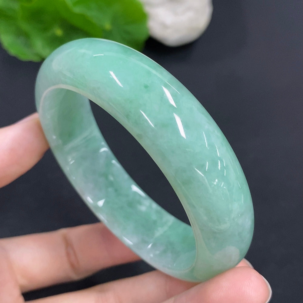 Jadeite Round Bangle