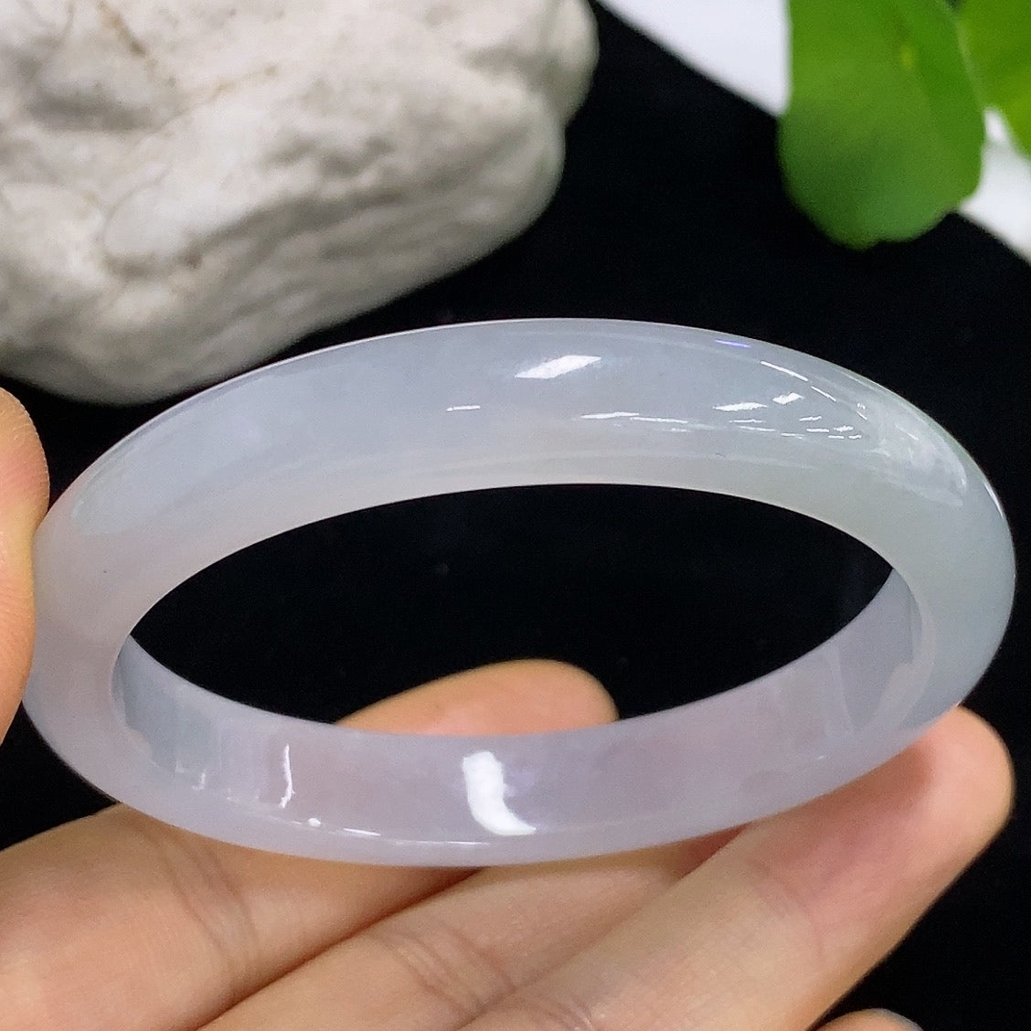 HKHQ jadeite concubine bracelet with 54.5/48.8 size, weighing approximately 35.72g, featuring smooth jadeite beads.