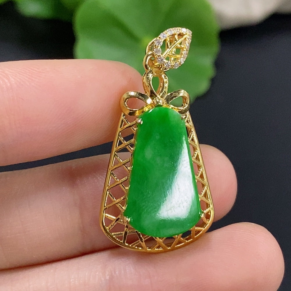 Jadeite Plain Pendant with 18k Diamond Accents