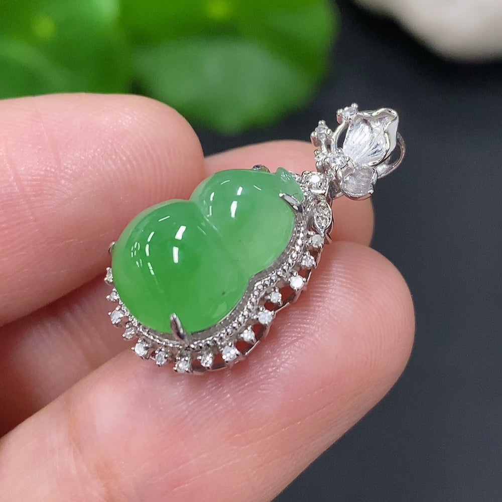 Jadeite Gourd Inlay Pendant 18K Gold Total Weight Approx. 2.7g (With Diamond Accents)