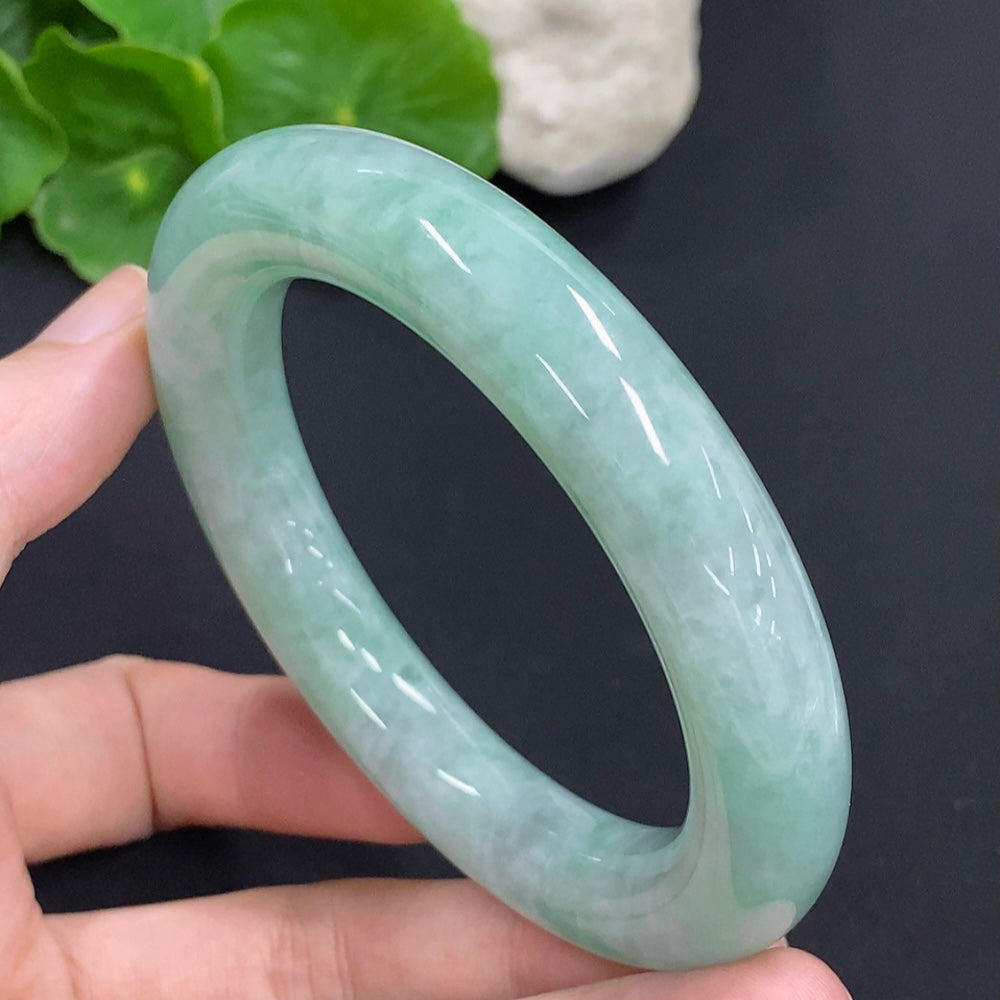Jadeite Round Bangle