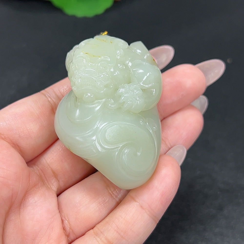 HKHQ Hetian Jade Pendant featuring an auspicious beast design, weighing 91g, with an electronic collection certificate.