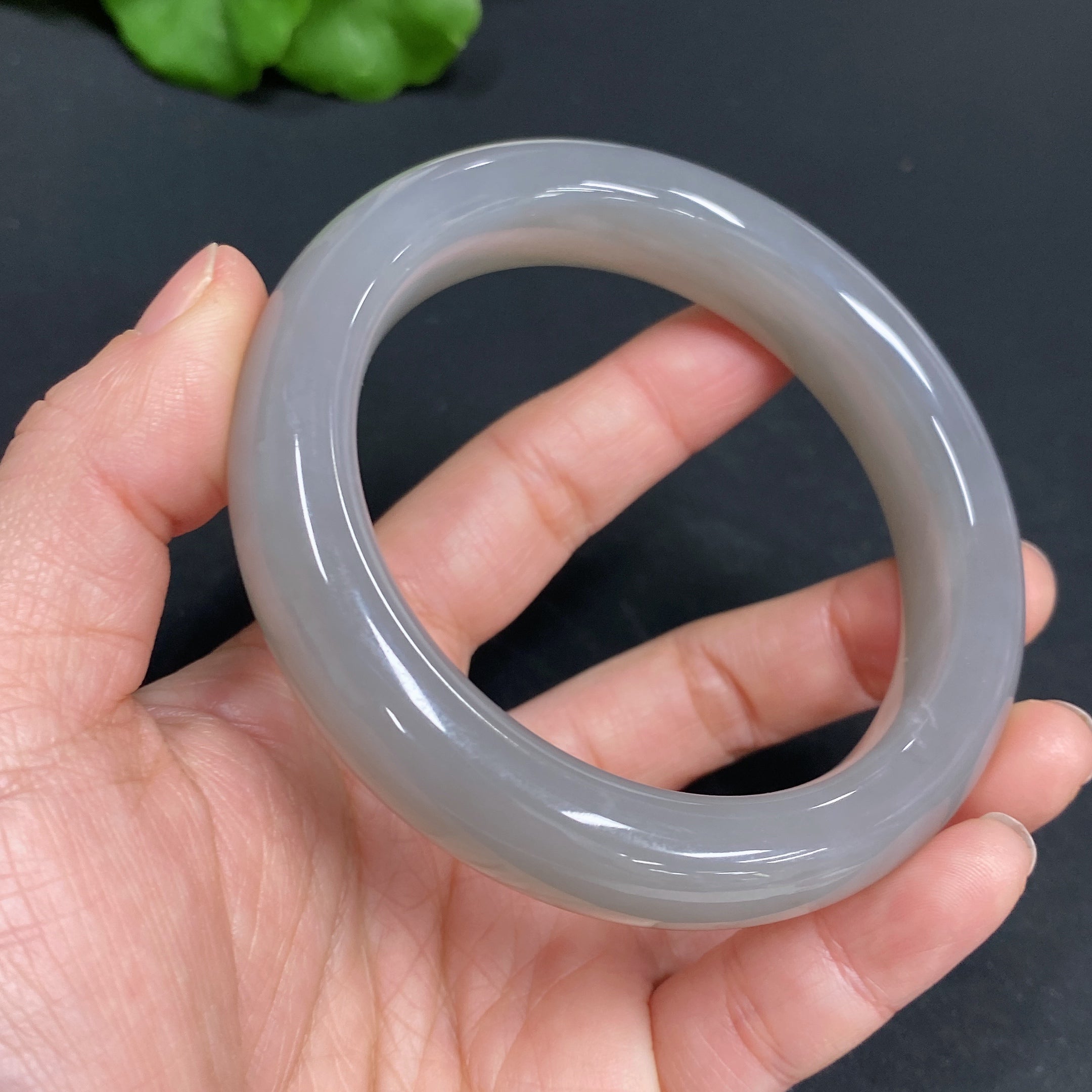 Hetian Jade Round Bracelet Size 58.7 Total Weight Approx. 77.7g