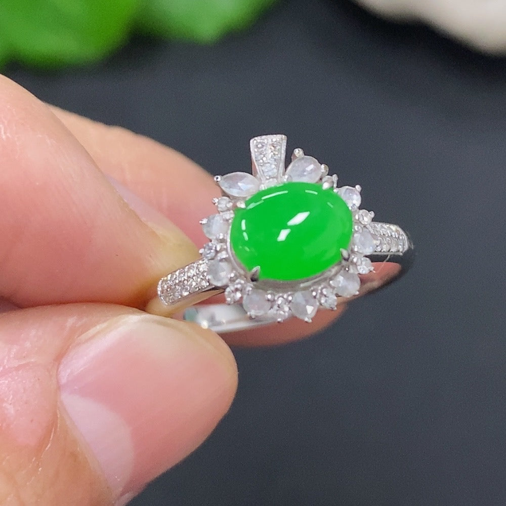 Jadeite inlaid ring 18k with diamond size 14 total weight approx. 2.4g