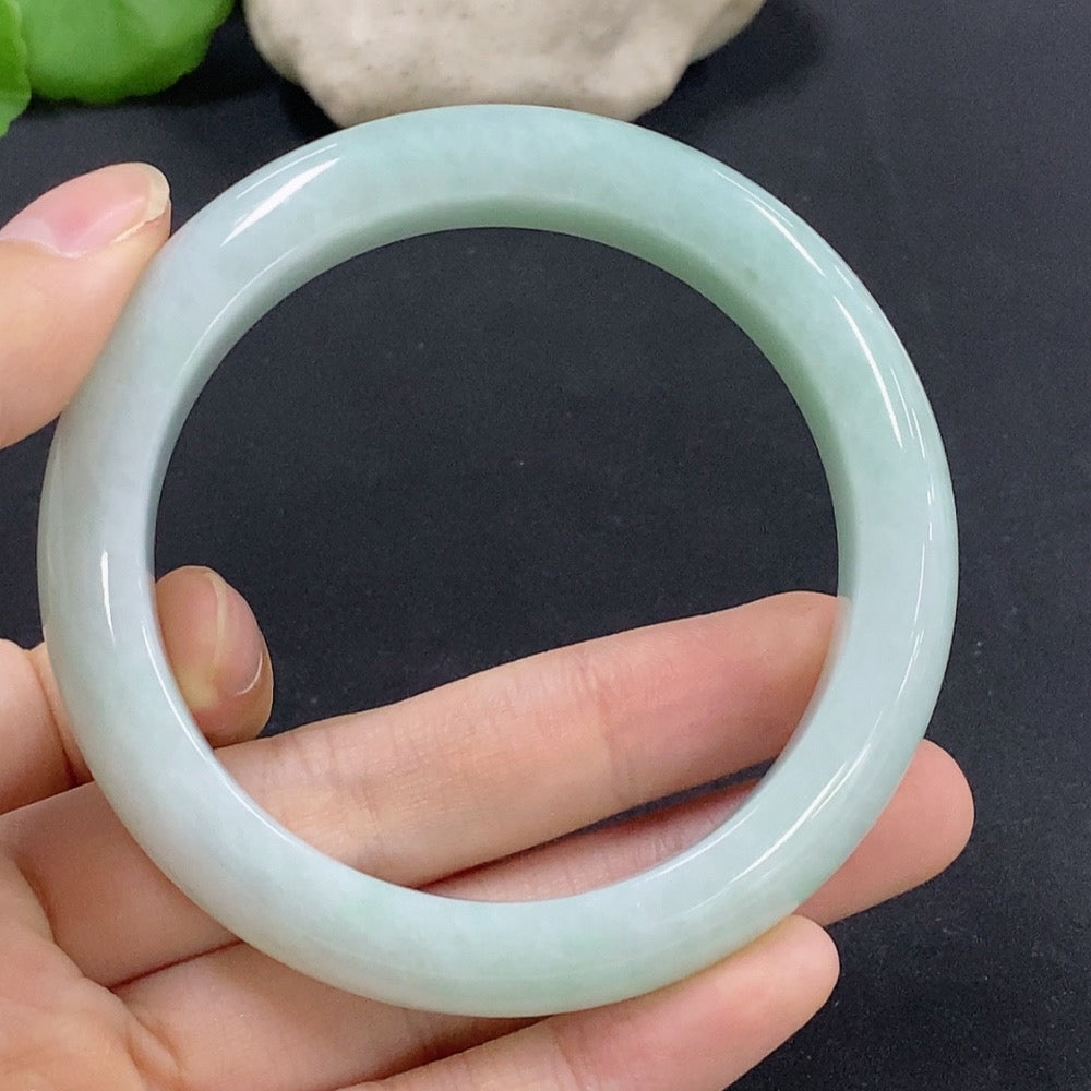 Jadeite round bracelet