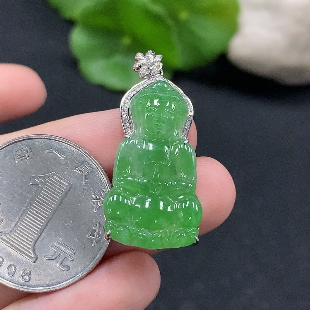 Jadeite Guanyin Inlaid Pendant 18K Gold with Diamond Accents Total Weight Approx. 3.49g