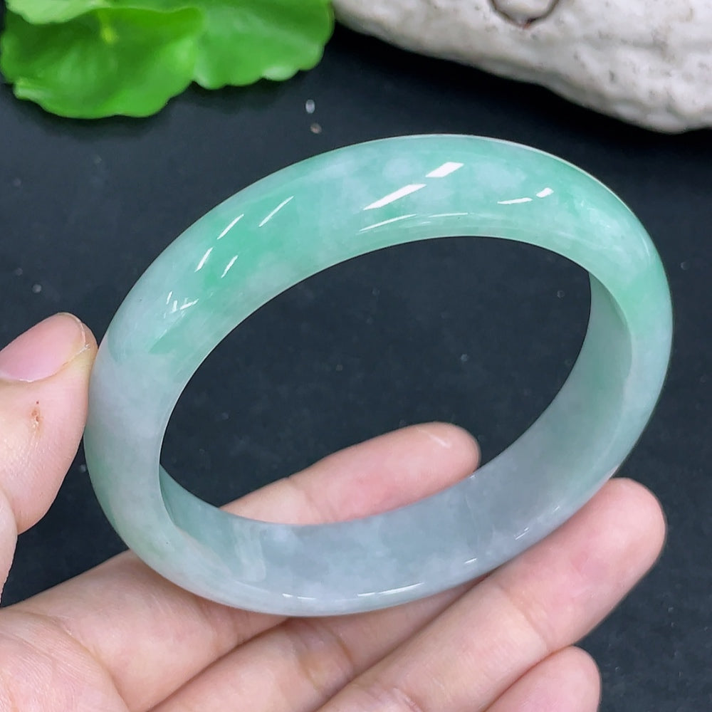 Jadeite Round Bangle