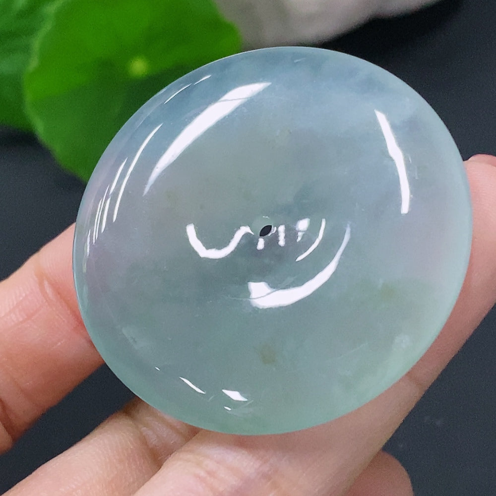 Jadeite Pendant Peace Knot, Total Weight Approx. 20.19g