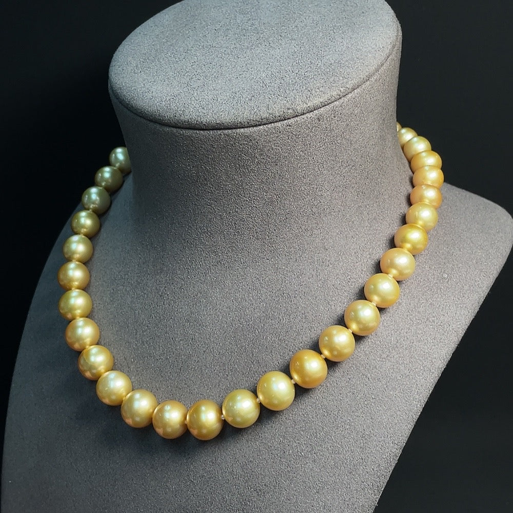 Seawater Pearl Strand 14k Gold Size Approx. 9.2-12.1mm Total Weight About 70.07g Color Origin Undetermined