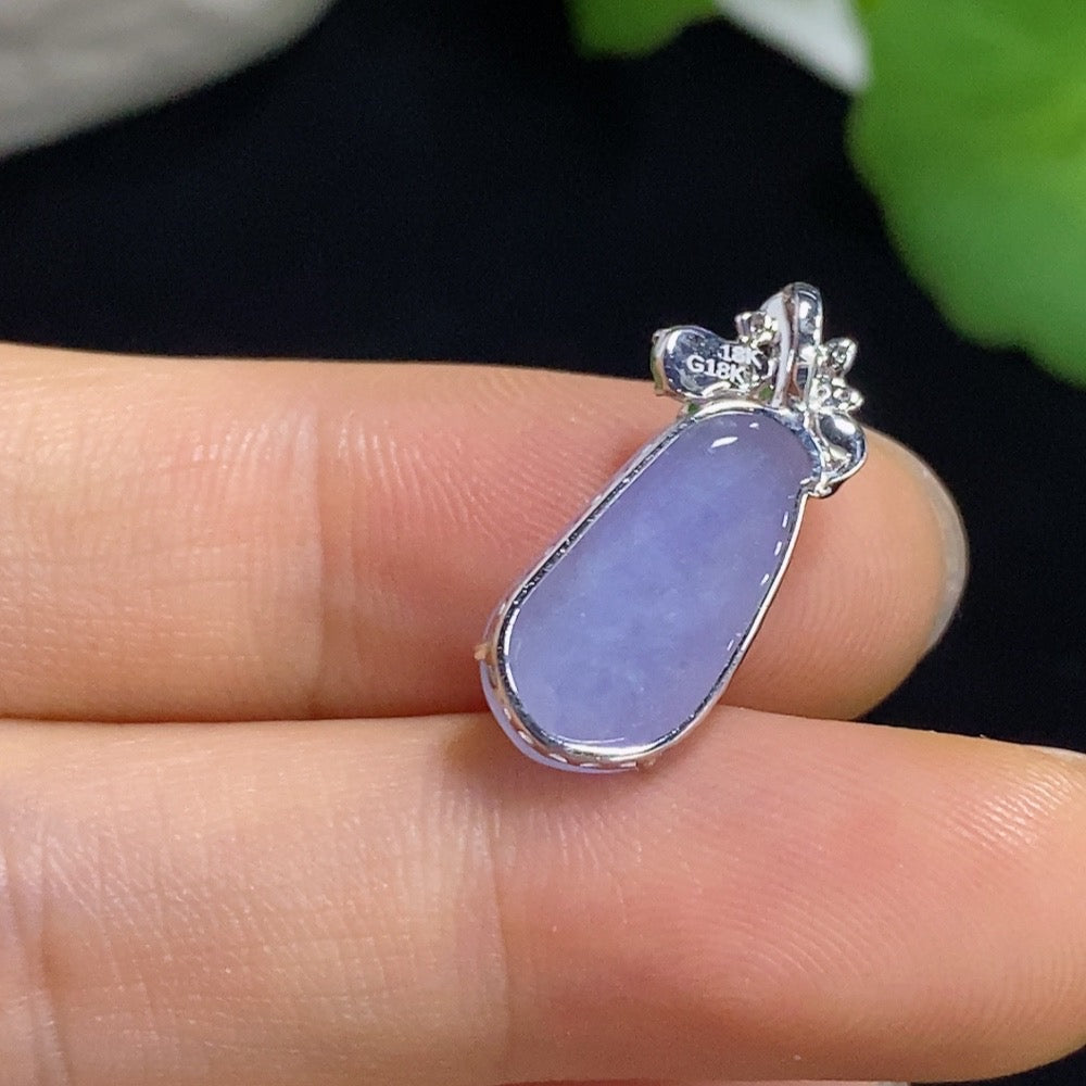 Jadeite Bean Pendant with 18K Gold and Diamond Accents, Total Weight Approximately 1.4g