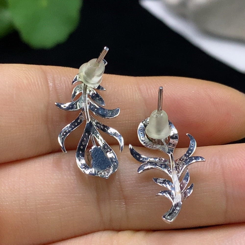 Jadeite Earrings with 18K Gold Setting, Pair, Total Weight Approx. 2.2g (including ear studs)