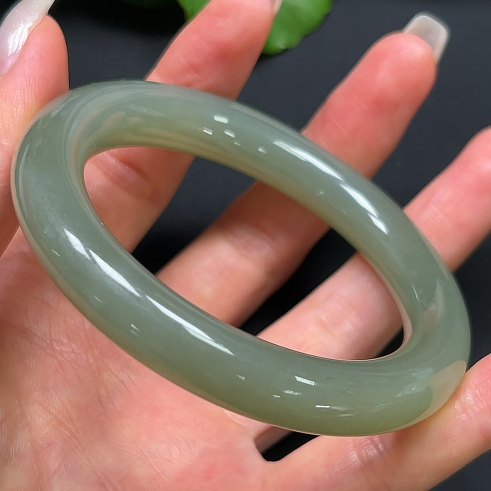 Hetian Jade Round Bangle