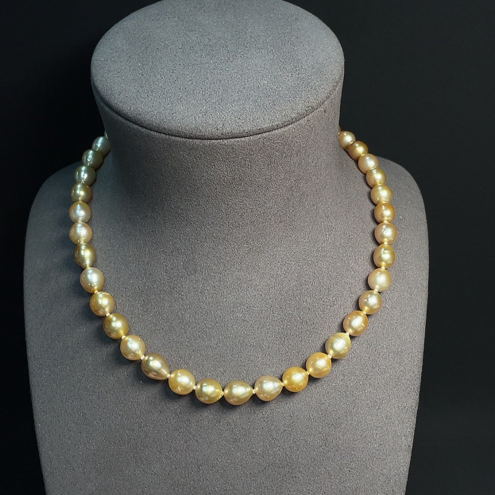 Seawater Pearl Strand Necklace 14k Gold Size 8.1-8.9mm Approx. Total Weight 43.32g Color Origin Undetermined