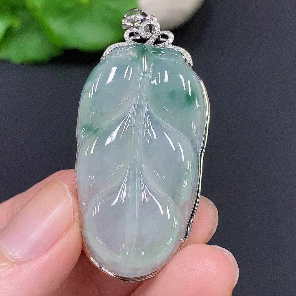 Jadeite Leaf Pendant 18k Gold Total Weight Approx. 8.03g
