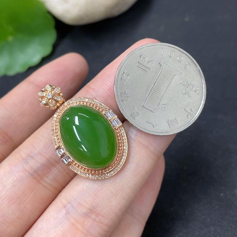 Hetian Jade Jasper Inlaid Pendant with Diamond Accents in 18K Gold, Total Weight Approx. 3.7g