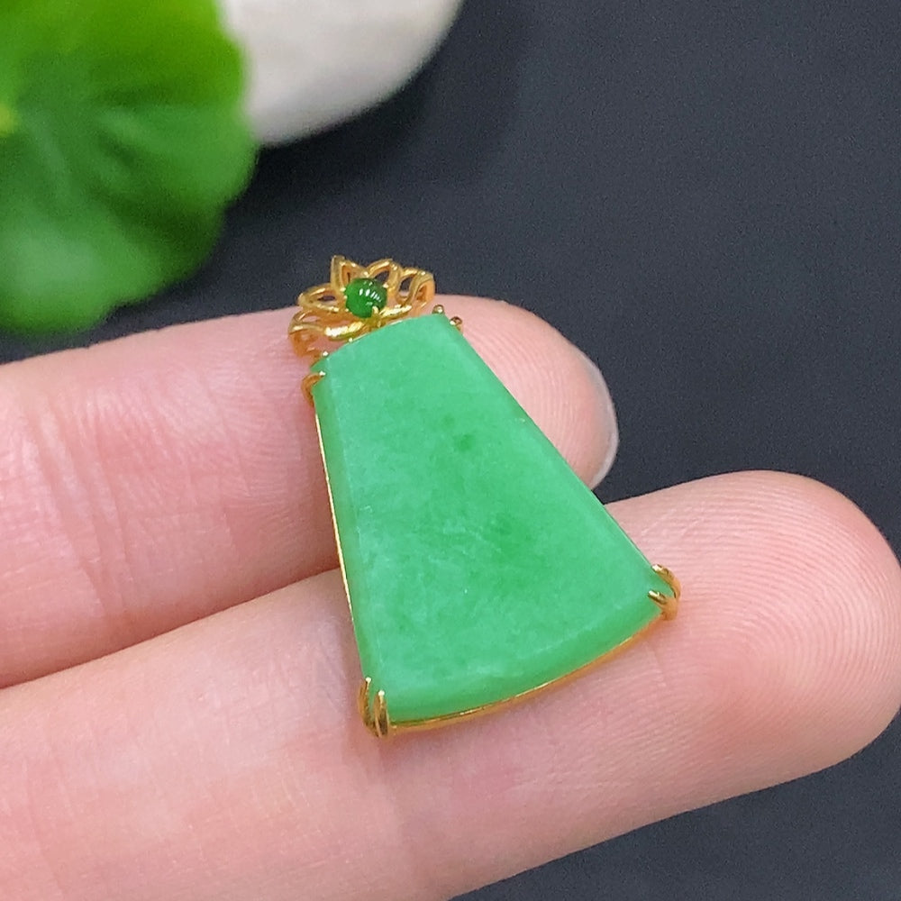 Jadeite Plain Pendant Necklace with 18K Gold, Total Weight Approx. 1.8g