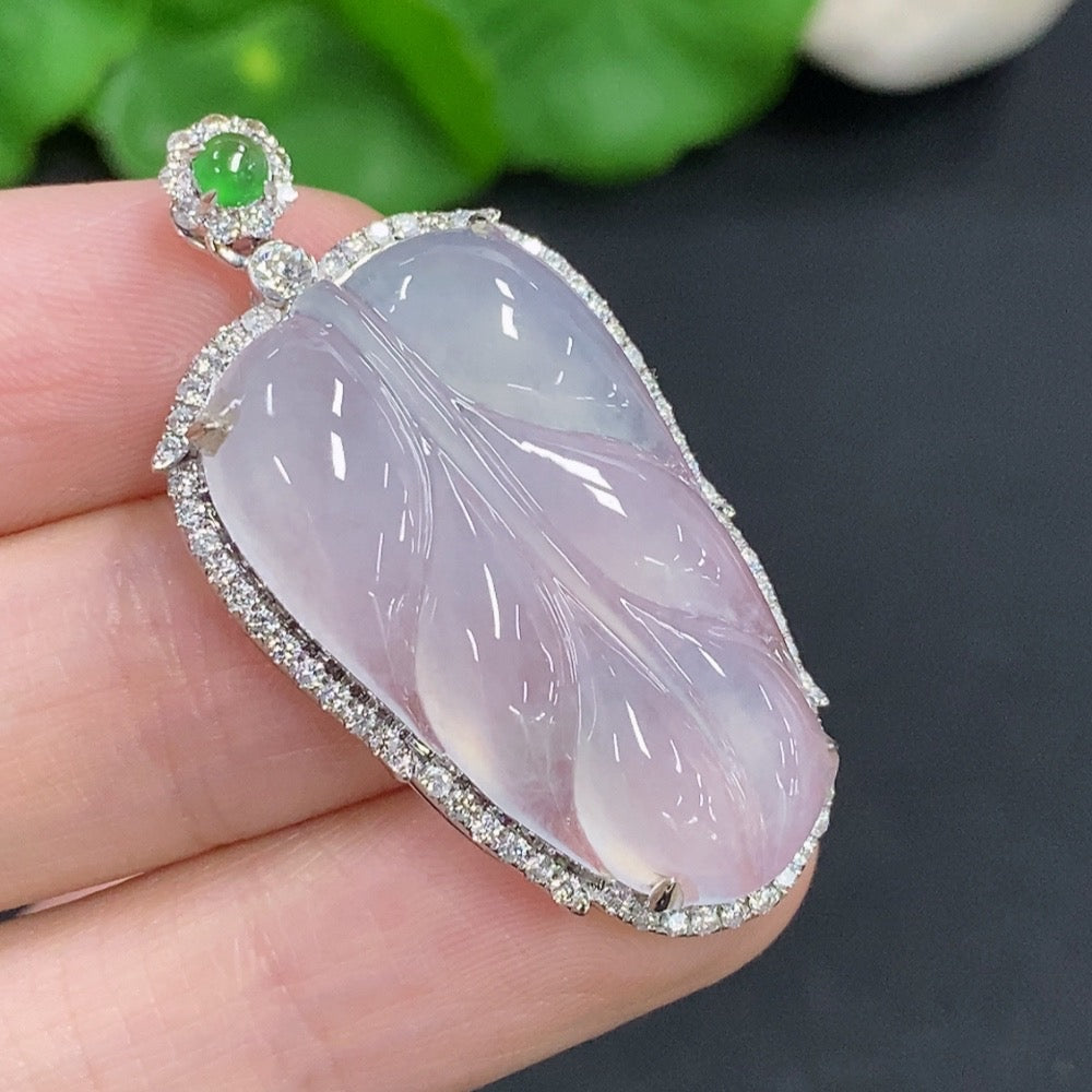 Jadeite Leaf Inlaid Pendant 18k with Diamond Accent, Total Weight Approx. 7.2g