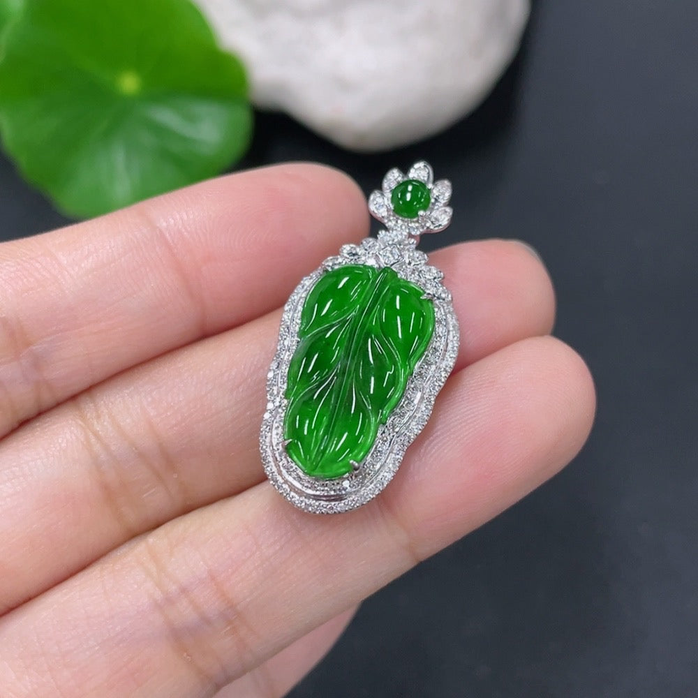 Jadeite Leaf Pendant with 18k Gold and Diamond Accents, Total Weight Approx. 3.66g